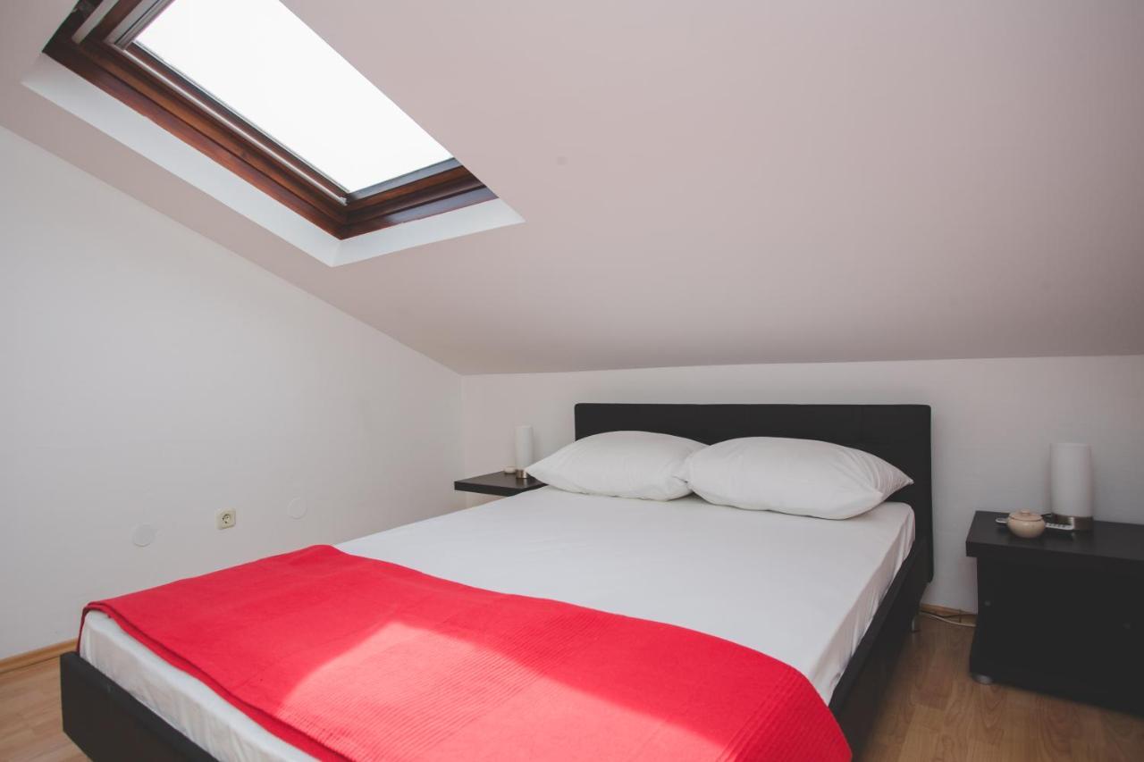 Apartmani Bauk 普契什查 外观 照片